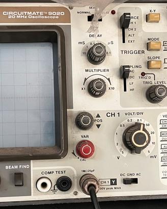 Oscilloscopio analogico Beckman Industrial 9020
