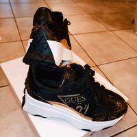 Sneakers GUESS n. 36 da donna
