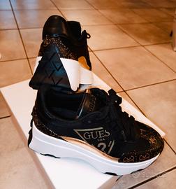 Sneakers GUESS n. 36 da donna