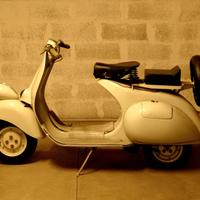 Piaggio Vespa 125 "Faro Basso"
