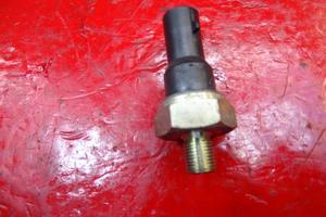 SENSORE OLIO DUCATI MONSTER 695