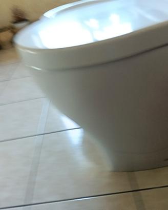 coppia sanitari