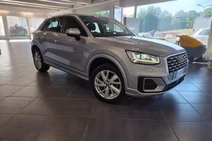 Audi Q2 30 TFSI Identity Black