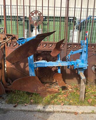 Aratro voltaorecchio