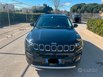Jeep Compass 4xe Plug-in 130cv + 60 cv e