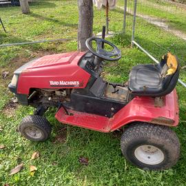 trattorino tagliaerba da riparare 