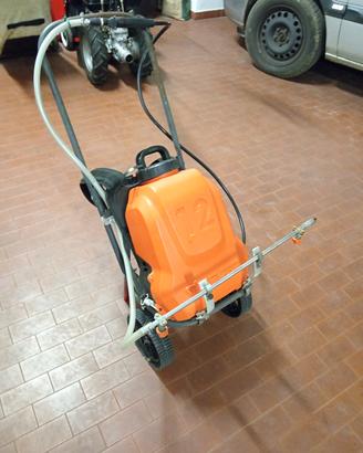 carrello trattamenti prato