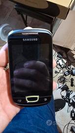 Samsung Galaxy Mini GT-S5570 cellulare