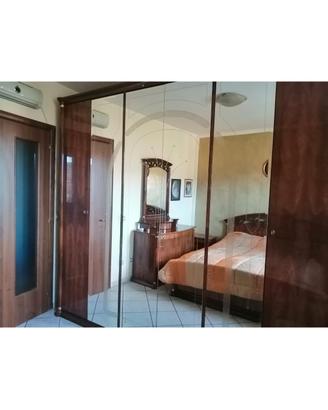 Camera da letto completa stile classico  