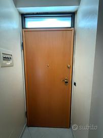 Porta Blindata + Sopraluce e 3 Chiavi