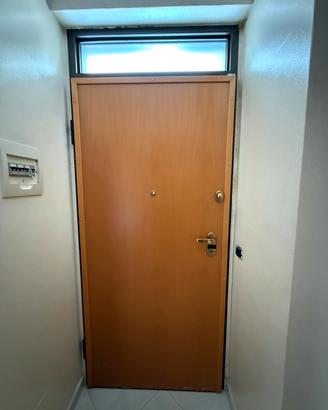 Porta Blindata + Sopraluce e 3 Chiavi