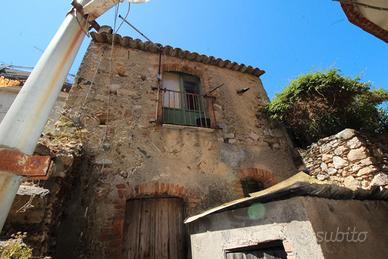 Casa indipendente nel Cuore di Castelmola