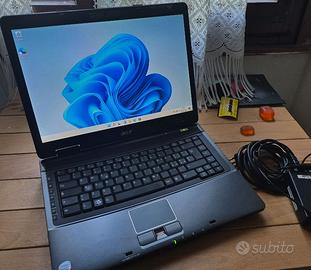 PC Acer Rugged Windows 11, Intel 2.20 GHz, PRO