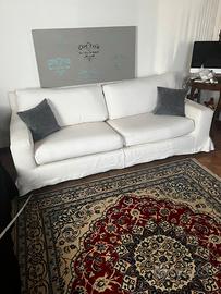 Divano bianco stile semplice