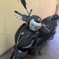 Piaggio Beverly 300 - 2024