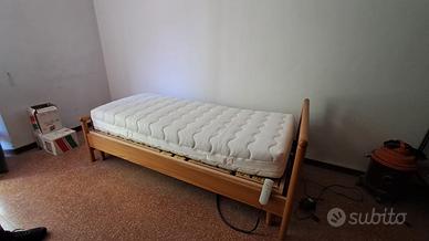 letto singolo con spalliera reclinabile