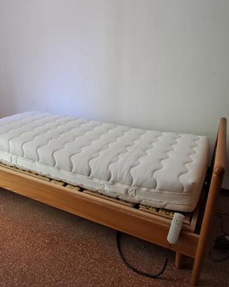 letto singolo con spalliera reclinabile