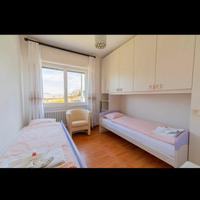 Armadio a ponte con letto singolo