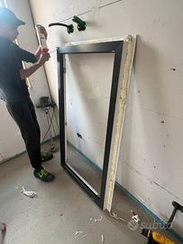 Posatore Serramenti PVC Alluminio Milano