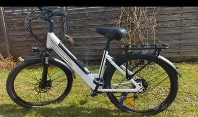 BICICLETTE E-BIKE 100KM🔋 NUOVE BIANCA ULTIMA 🔥