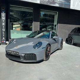 Porsche 911 Carrera GTS
