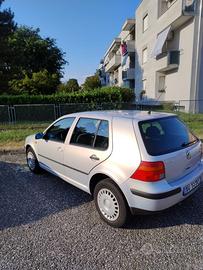 VOLKSWAGEN Golf 4ª serie - 1999