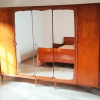 Armadio in finitura legno noce