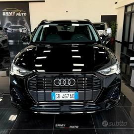 Audi Q3 45 TFSI e S tronic Identity Black