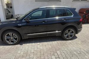 Annuncio auto