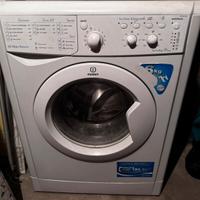 Lavatrice Indesit 6 kg IWSC 61082