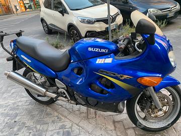 Moto Suzuki GSX600 F