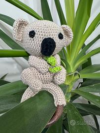 Koala amigurumi uncinetto fatto a mano per neonato