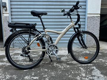 Bicicletta B’Twin elettrica Original 700