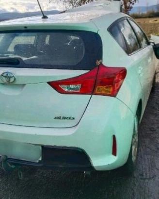 paraurti Toyota Auris E18  2012 