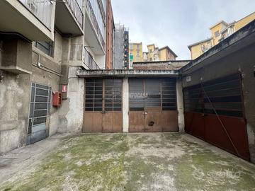 Via Oslavia: Ampio magazzino - LIBERO SUBITO!