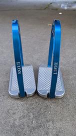 Staffe Equìtaly alluminio blu equitazione