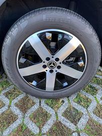 Cerchi in lega Mercedes e pneumatici estivi Pirell