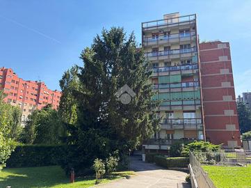 2 LOCALI A MILANO