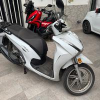 Honda sh 350
