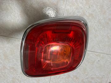 Fanale posteriore sinistro 500x