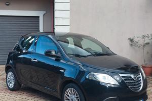 Lancia Ypsilon 1.2 Ecochic Platinum GPL