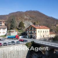 CASELLA - TRILOCALE CON DUE BALCONI