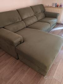 Divano tre posti con isola