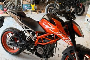 KTM DUKE 390 (leggi la descrizione)