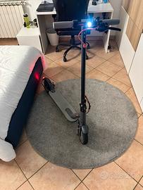 Monopattino elettrico 350W