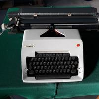 MACCHINA  DA  SCRIVERE