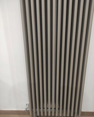 Termosifone in acciaio tubolare
