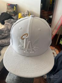 cappello bianco LA