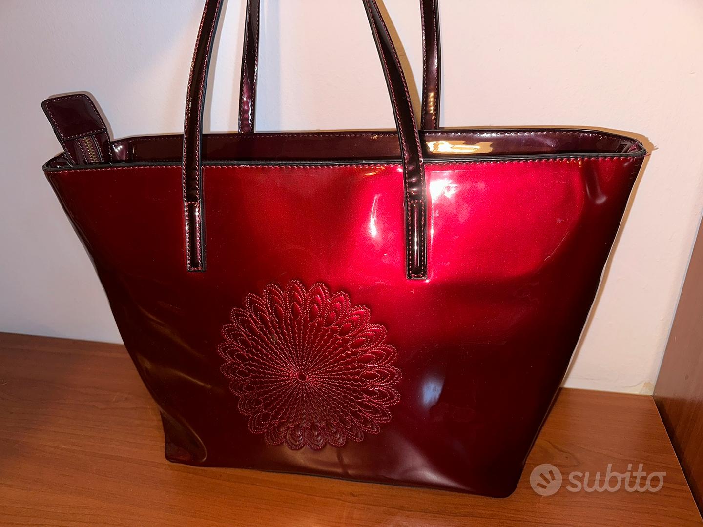 Borsa Desigual vernice Bordeaux - Abbigliamento e Accessori In vendita a  Milano