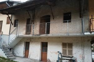 Vignolo rustico centro paese 